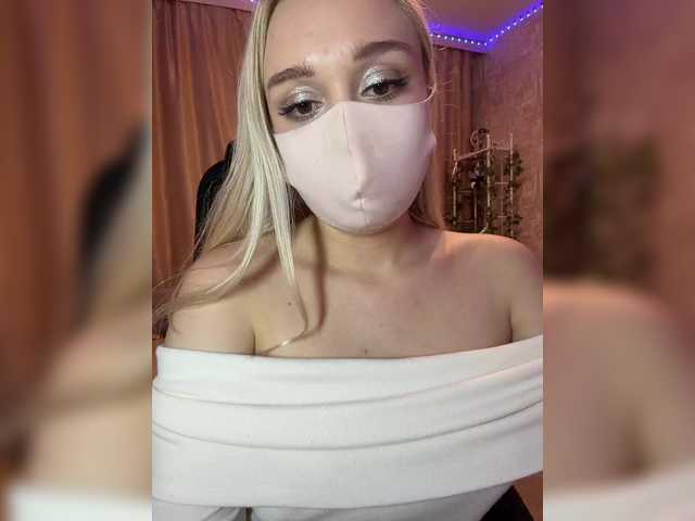 KiraBlin live cam on BongaCams
