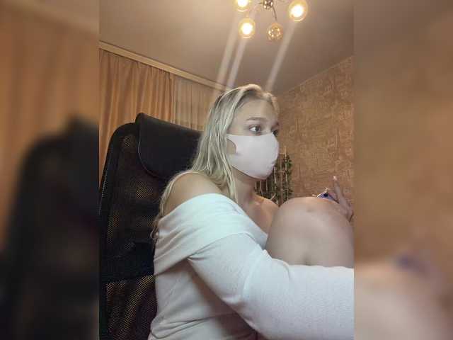 KiraBlin live cam on BongaCams