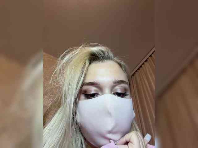 KiraBlin webcam