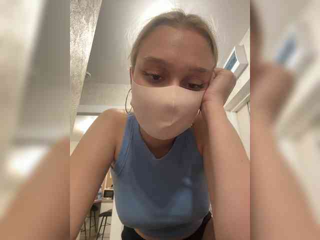 KiraBlin webcam