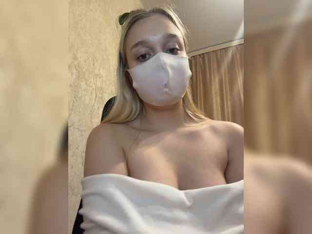 KiraBlin webcam