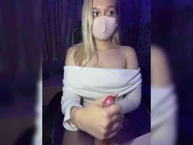 KiraBlin webcam
