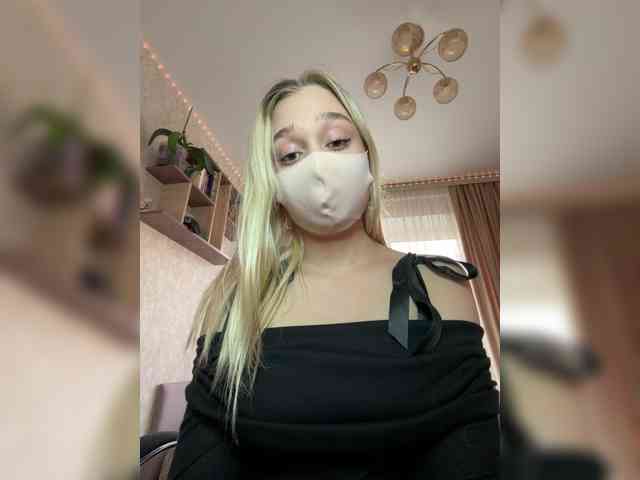 KiraBlin webcam
