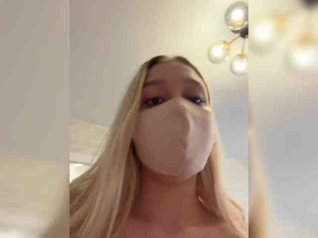 KiraBlin webcam