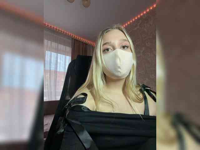 KiraBlin webcam