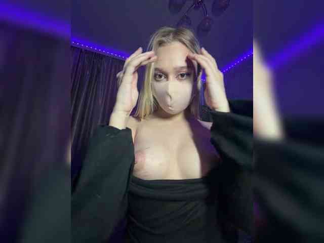 KiraBlin webcam
