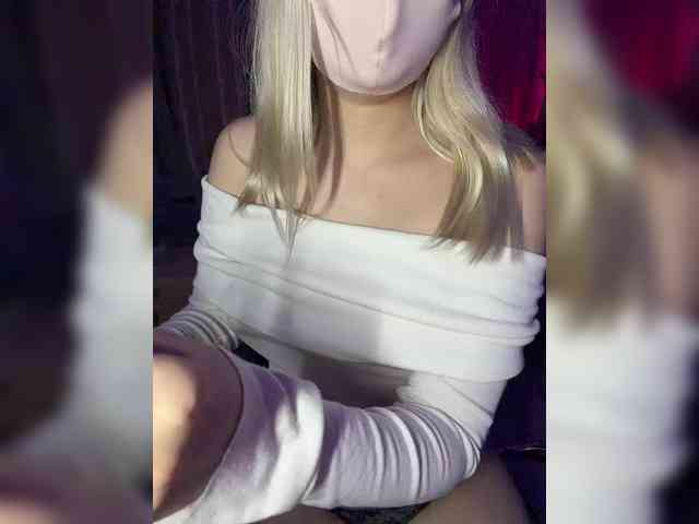 KiraBlin webcam