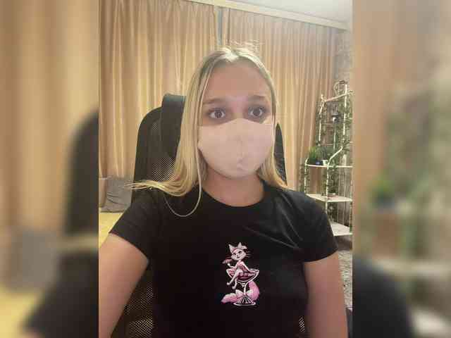 KiraBlin webcam