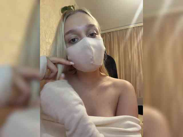 KiraBlin webcam