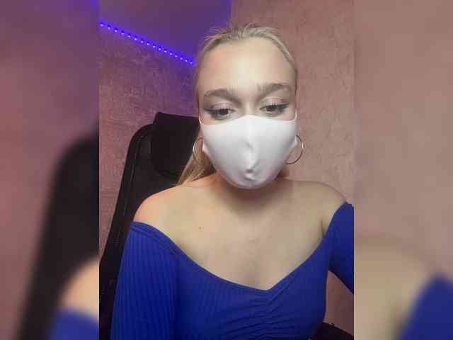 KiraBlin webcam