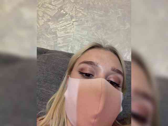 KiraBlin webcam