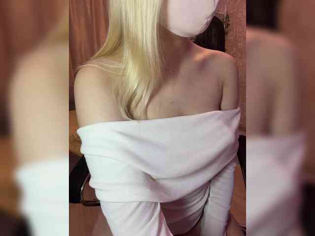 KiraBlin webcam