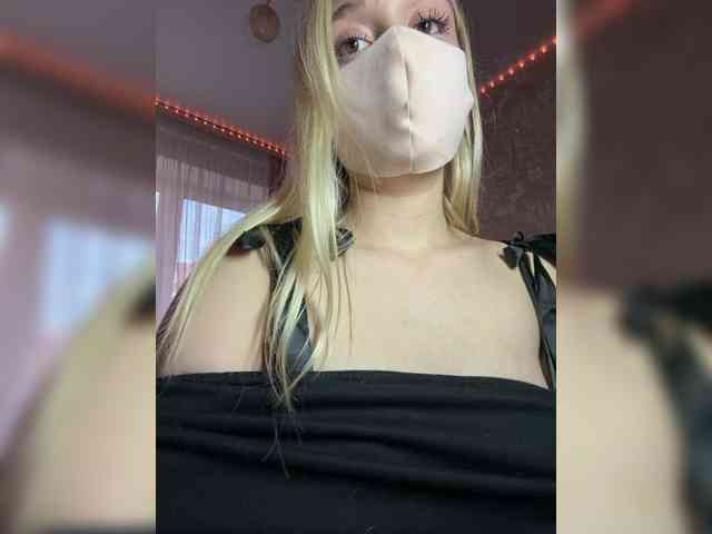 KiraBlin webcam