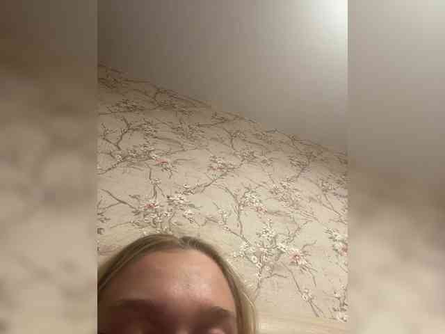 KiraBlin webcam