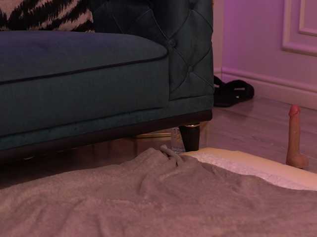 ScarletSnow's BongaCams show and profile