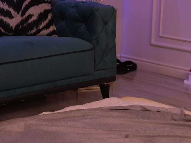 ScarletSnow's BongaCams show and profile