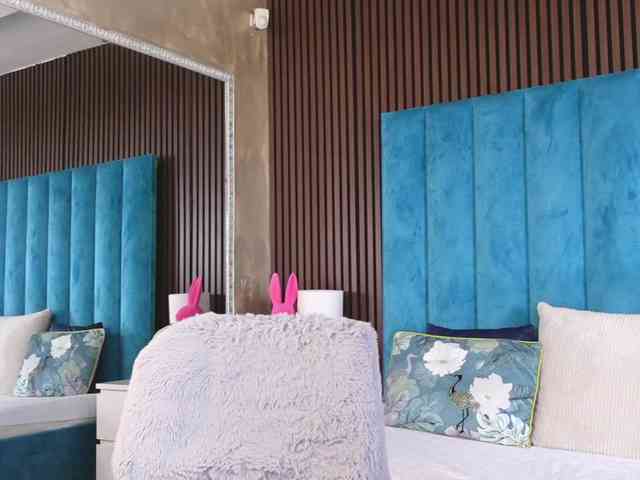 AnyaHappiness webcam