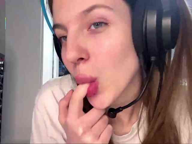 YasukoTurrill webcam