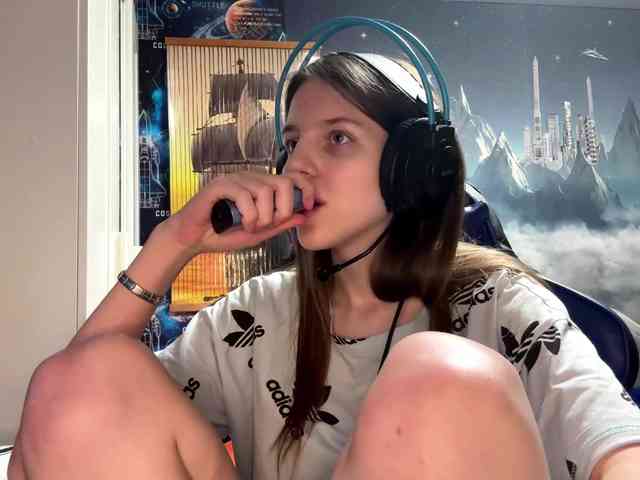 YasukoTurrill webcam