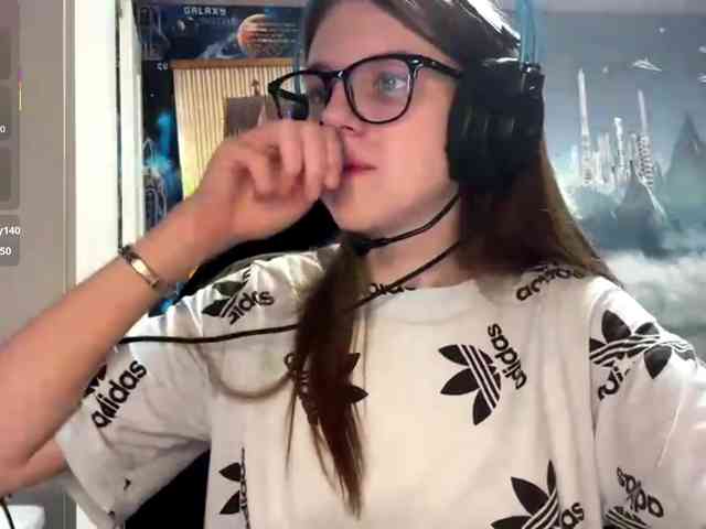 YasukoTurrill webcam