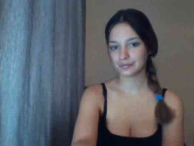 Model: EvelineTop