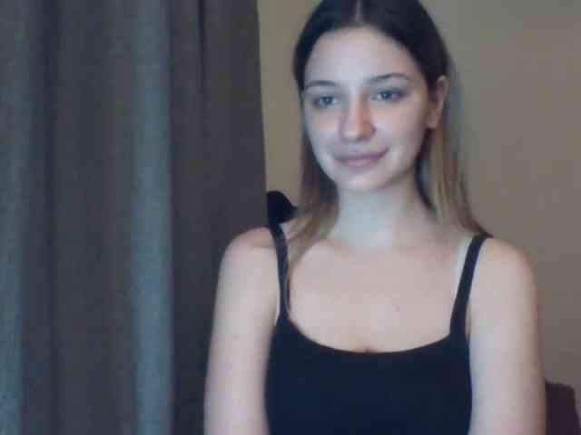 Model: EvelineTop