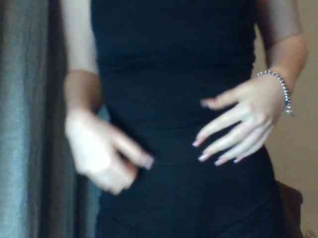 Model: EvelineTop