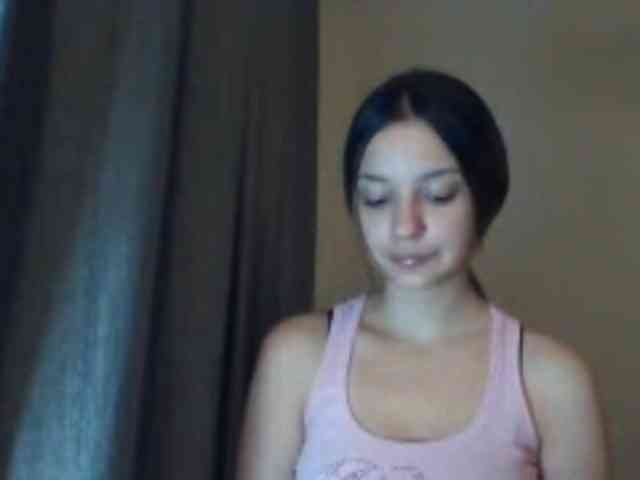 Model: EvelineTop