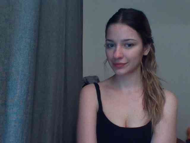 Model: EvelineTop