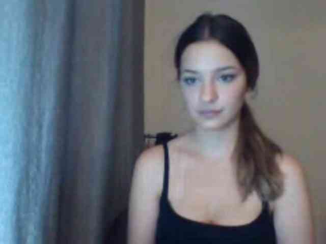 Model: EvelineTop