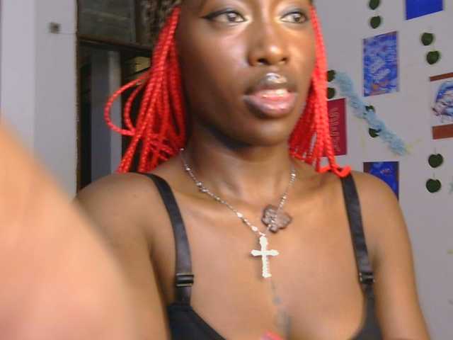 LeylieCandy