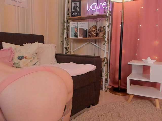 LilithVermillion live cam on BongaCams