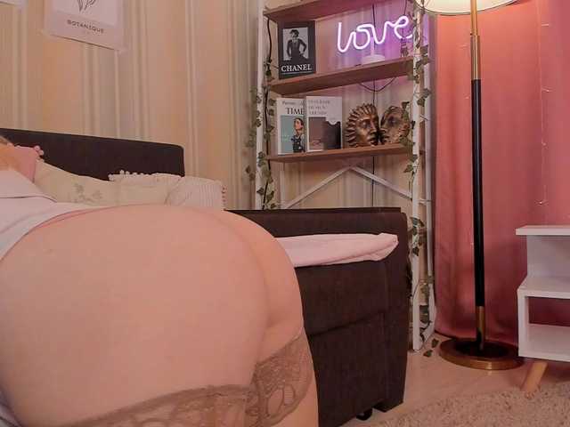 LilithVermillion live cam on BongaCams