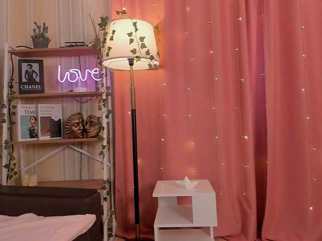 LilithVermillion live cam on BongaCams