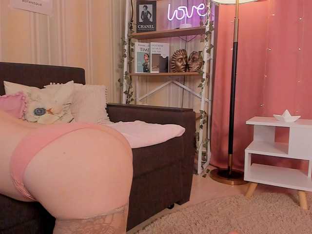 LilithVermillion live cam on BongaCams
