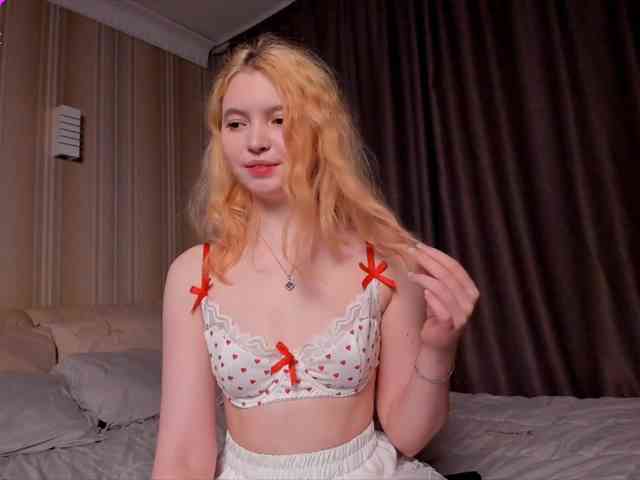 LilithVermillion webcam