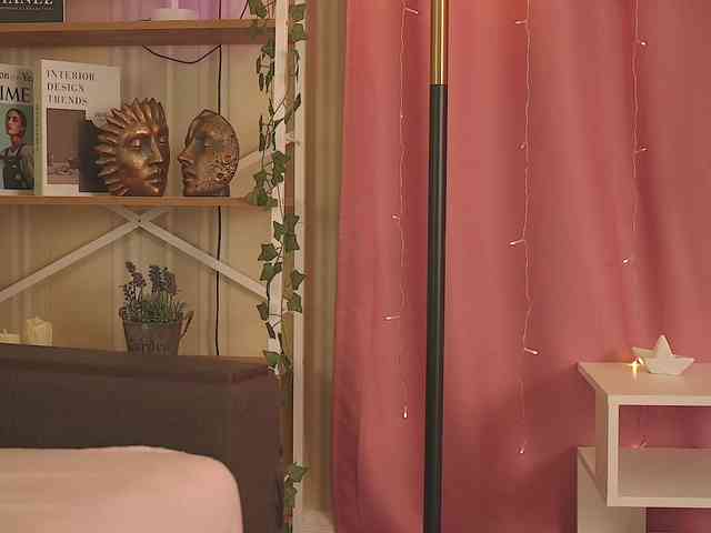 LilithVermillion webcam