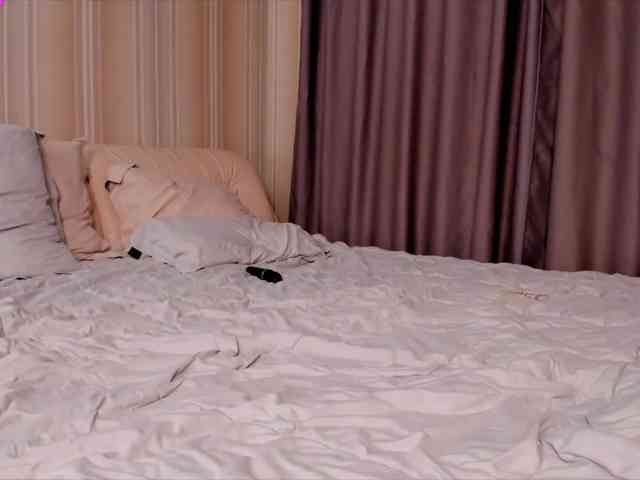 LilithVermillion webcam