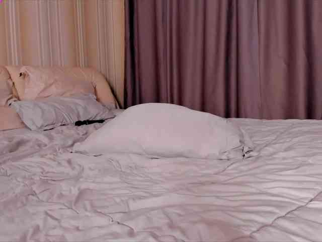 LilithVermillion webcam