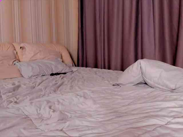 モデル: LilithVermillion