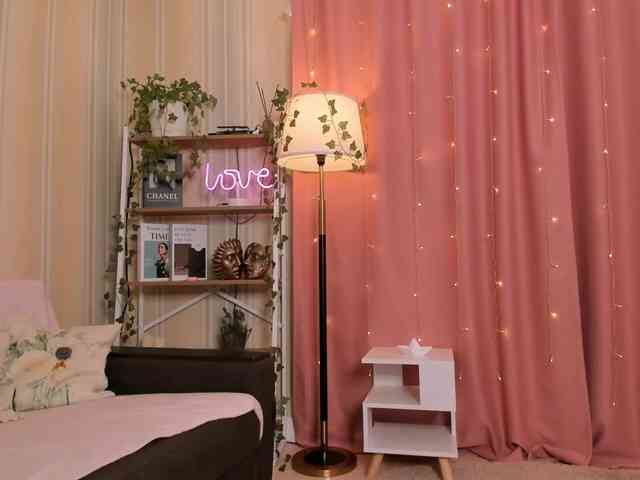 LilithVermillion webcam