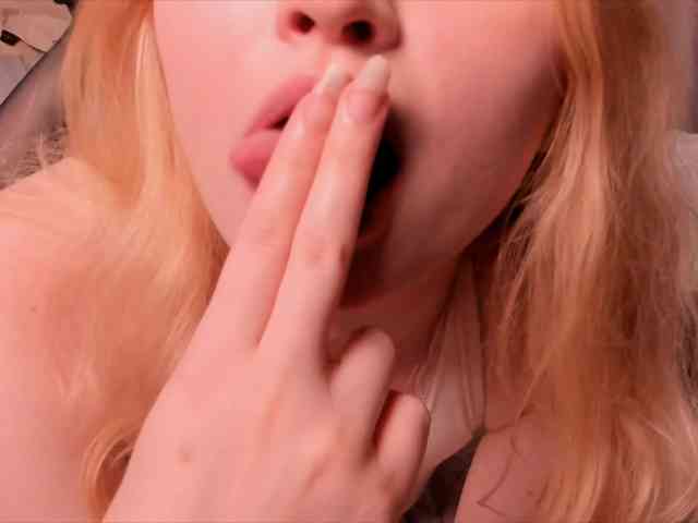 LilithVermillion webcam