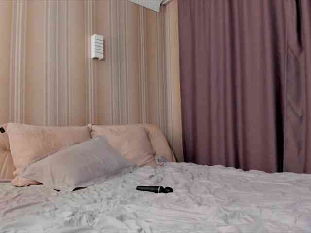 LilithVermillion webcam