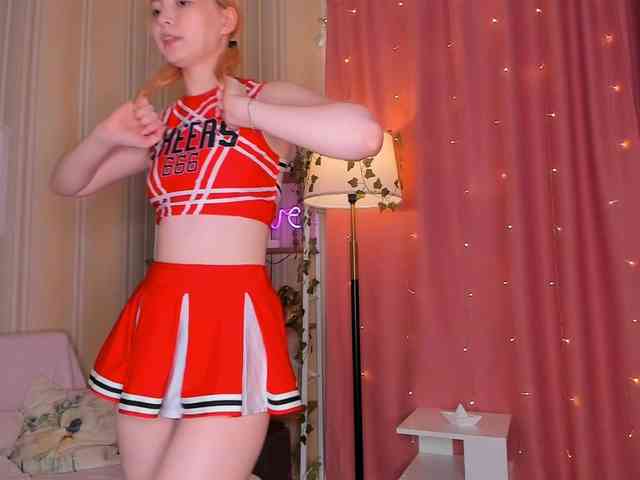 LilithVermillion webcam