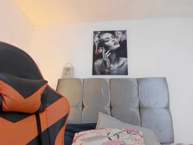Ariel-wish live cam on BongaCams
