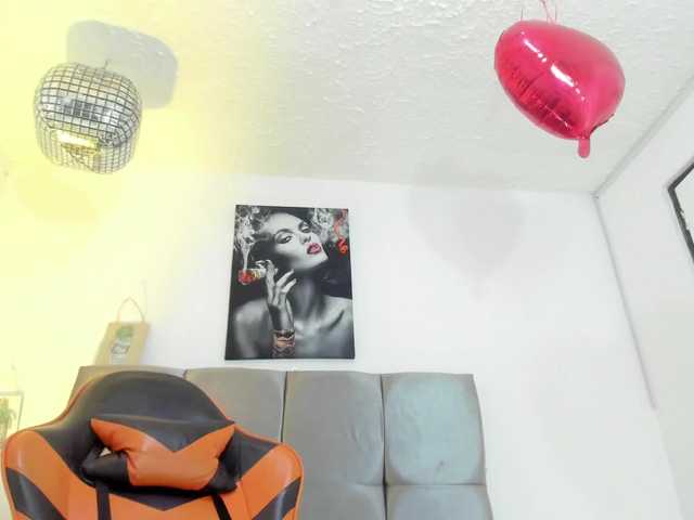 Ariel-wish live cam on BongaCams