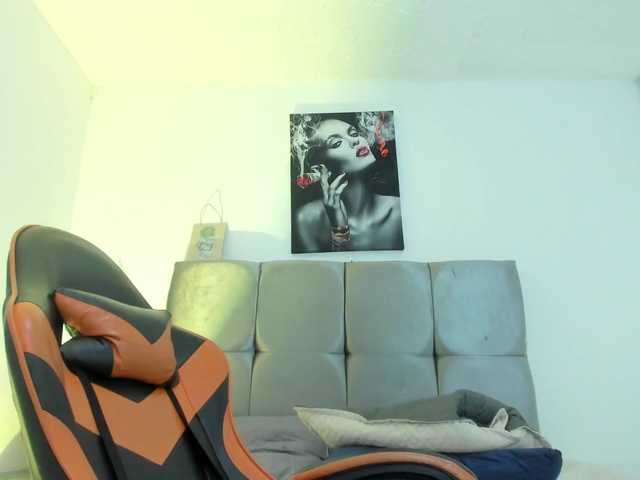 Ariel-wish live cam on BongaCams