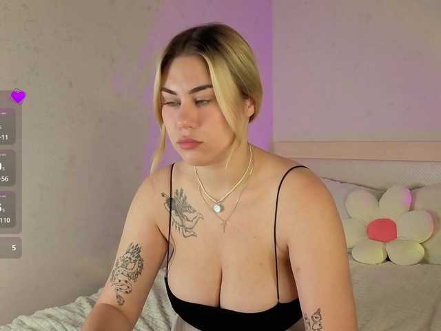 mirabellashake1 live cam on BongaCams