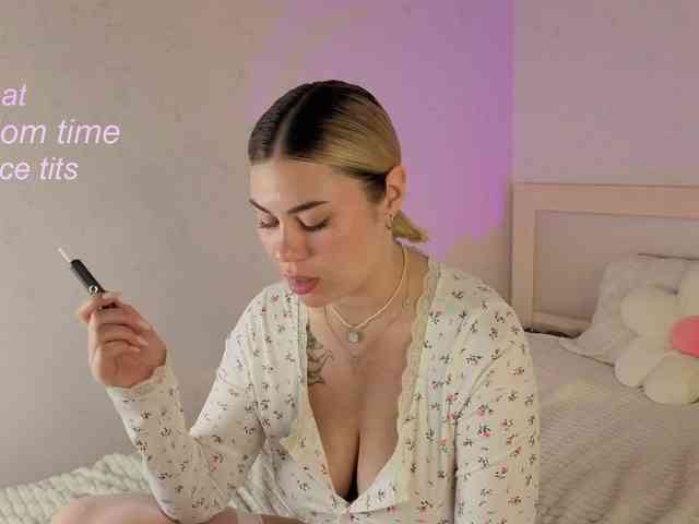 mirabellashake1 webcam