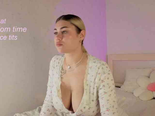 mirabellashake1 webcam